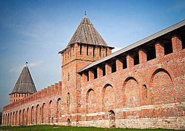 男女查查：双人驾驶新游上线，分屏竞速考验实时默契，协作闯关引爆话题