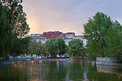 男生和女生一起差差下载：双版本交错，竞速共生协奏曲-2