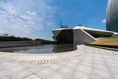 异族AV：星际盟友与反重力赛车的银河竞速之旅-2