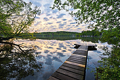 免费黄色软件下载3.003：《极速狂飙3.003》正式上线，免费开放世界竞速，黄色闪电席卷街头-2