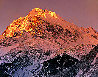 破解黄色软件：《极速骇客》全新任务今日上线，解锁幽灵引擎引爆赛博狂飙-2