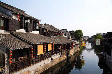 成人αⅴ：硬核驾驶模拟新作发布，极致物理引擎挑战专业玩家心智极限