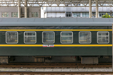 黄色软件APP：极速黄焰来袭，视觉革命引爆赛道新体验-3