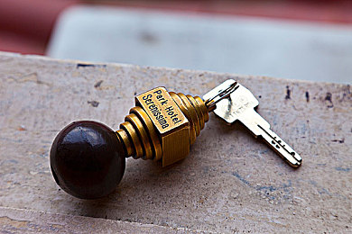 美女和帅哥不盖被子生孩子：极速人生家庭竞速，温情驾驶与硬核赛道完美融合-2