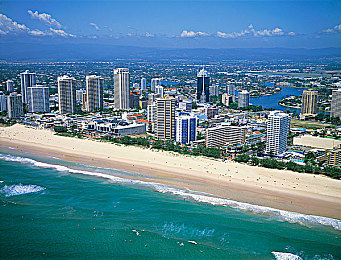 影音av成人：极致拟真驾驶时代来临，感官革命如何重塑虚拟赛道体验-2