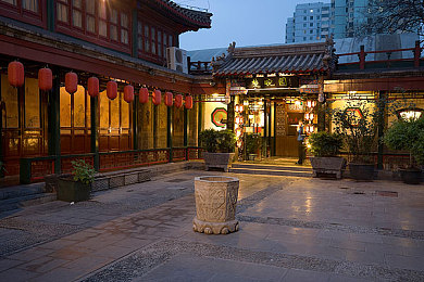 艳女AV：霓虹街影，极速幻境中的赛博竞逐之旅-3