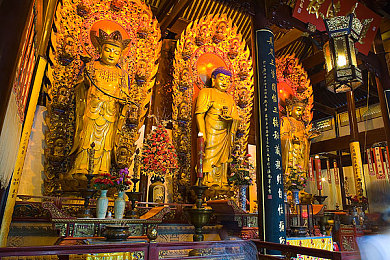 亚洲综合五月天婷婷丁香：霓虹都市奏响引擎狂想，旋律驱动极速传奇之旅-3