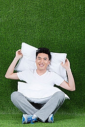 综合一区综合二区：《极速地平线：战区》今日上线，开放世界赛车生存战拉开序幕