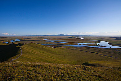 罗宾帮乔巴治疗青春期：《海贼赛车》隐藏任务获赞，角色情绪系统驱动玩法革新-2