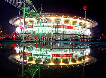 3p少妇：极速家庭战术解析，三位女车手的协同竞速攻略