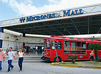 Asian男男GayFuCK体育生：极速情谊，赛道上的青春同盟与竞速之魂