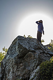 红桃视颏隐人口{dc":"yehanam"}怎么设置":揭秘隐藏车库,打造你的专属传奇座驾-2