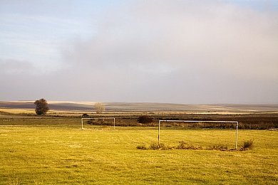 黄色应用免费下载：极限竞速地平线系列评测，开放世界赛车游戏的视觉与操控巅峰