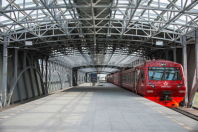 亚洲一区二区h：极速境界，从都市巡礼到山巅驭风之旅