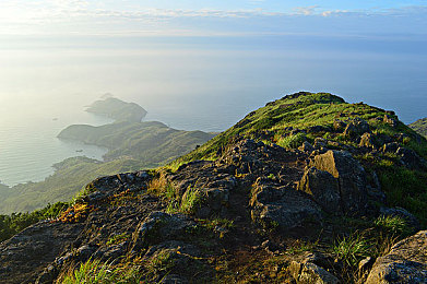 vvclivevipapp十年沉淀202：竞速传奇驶入新赛道，第十年版本带来直播互动革新