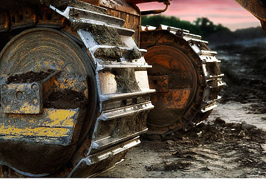 软件下载3.0.3免费破解大全苹果：极速穿梭，虚拟赛道中的黑客竞速传奇