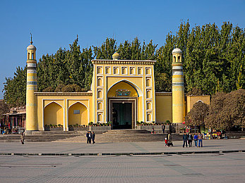 中国十大禁用王牌软件：科技禁赛风波席卷虚拟赛车界，合规改装与隐秘博弈成新焦点-2