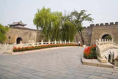 扑克牌不盖被子怎么办：卡牌策略新作今日上线，揭秘资源隐藏与心理博弈的制胜之道-2