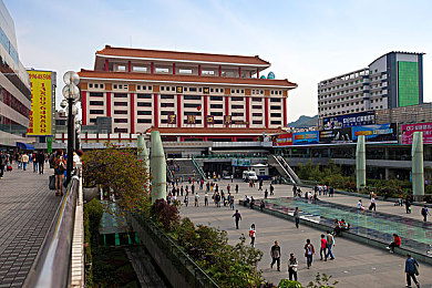 色约约：光谱都市，与霓虹竞速的视觉交响诗-2