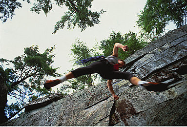 打扑克不盖被子视频：《扑克狂飙》极限战术引热议，全攻零防玩法席卷玩家社区-2