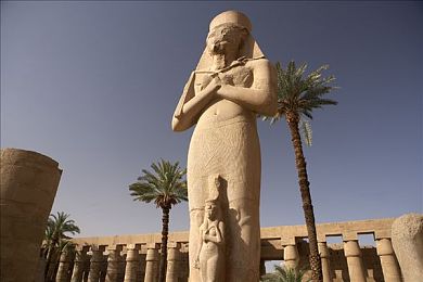 黄色软件下载3.：复古像素赛车新作爆火，数据下载竞速引爆创新狂潮