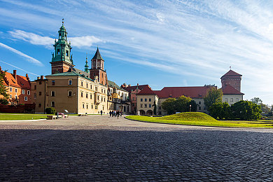 禁看视频黄：关闭视觉引导，在极限竞速中开启纯粹驾驶感知革命-3