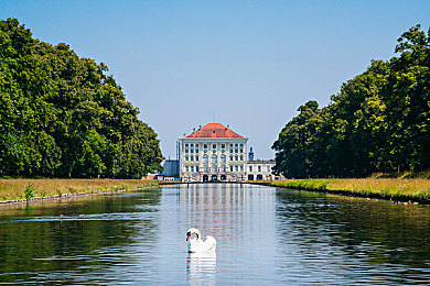 av国产电影：时光引擎，驶过国产车轮的四十年银幕-3