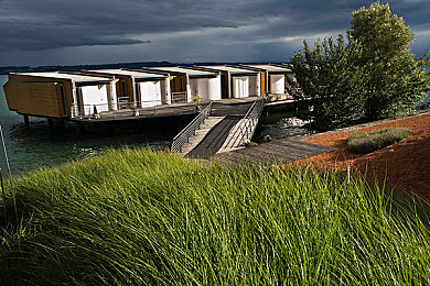 黄色国产av：龙驱风驰，未来竞速新纪元-5