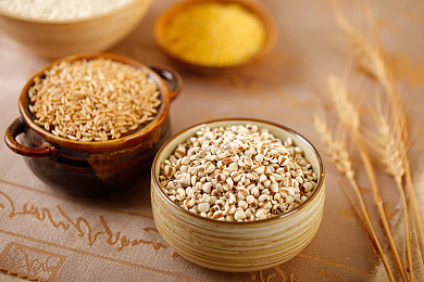 乱伦视频网站：错综人物关系网，沉浸式解谜体验新境界