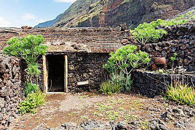 网报黑料：极速暗影街头狂飙，用信息战颠覆传统赛车玩法-2