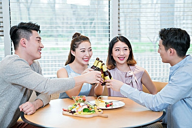 夫妻三p视频:心灵同步,三重极速协奏曲-2