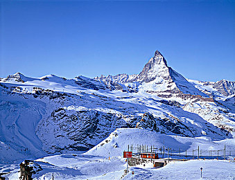 男生的香蕉插进女生的蜜桃：极速狂飙双车合体竞速，黄金与粉红赛道的精密协作艺术