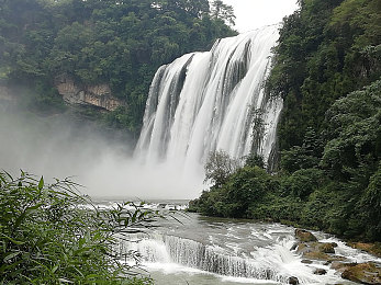 国精产品成人一区：《极速纪元：匠造之路》今日上线，硬核竞速开启拟真驾驶新纪元-3