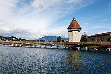 污污的应用：赛车改装新潮流，泥渍与锈迹如何成就赛道战损美学-3