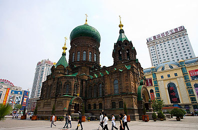 黑人玩白人：《极速双生》今日上线，双车协同竞速开启策略驾驶新纪元-4