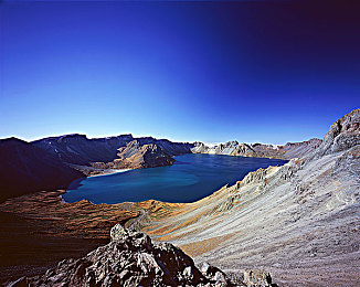 三级AV：极速狂飙，掌握三重加速征服虚拟赛道-2