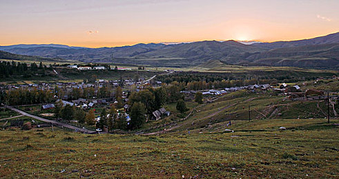 沈娜娜：虚拟车神崛起，沉浸式竞速与成长叙事完美融合-2