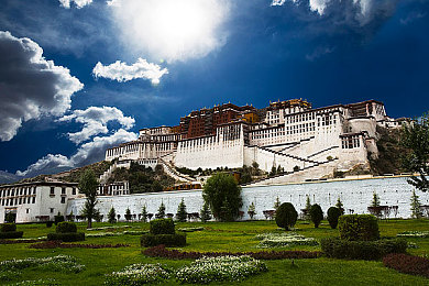 狼人干亚洲综合：竞速赛道暗藏身份博弈，东方幻想风推理游戏今日引爆社交竞技-2