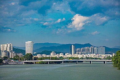 男生女生查查查APP：极限竞速地平线5，打造你的专属车库，探索无限驾驶乐趣-2