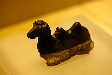 opop黄色软件：极速黄潮席卷赛道，霓虹竞速引爆视觉狂欢