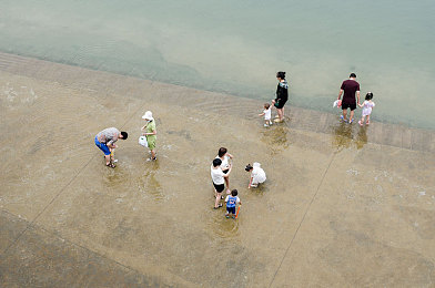 西元性别自由成熟的原因和影响：赛博纪元2077革新角色自定义，打破传统框架塑造独特身份-2