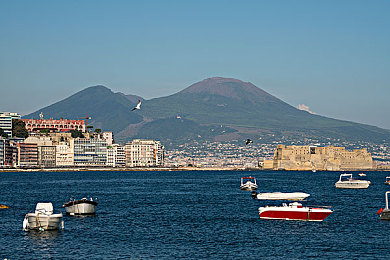 不良软件免费下载:赛博朋克飙车新作上线,黑客车手如何智斗风险系统-3