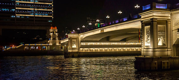 男人捅女人APP：音译误解下的都市侠客，霓虹赛道中的道德飞驰-2