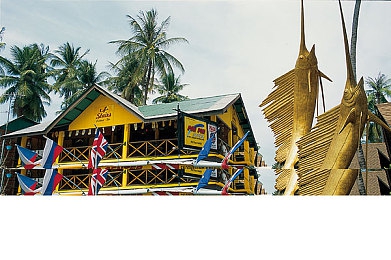 免费成人漫画入口：漫画车神极速幻想，解锁隐藏剧情与赛车改装秘籍