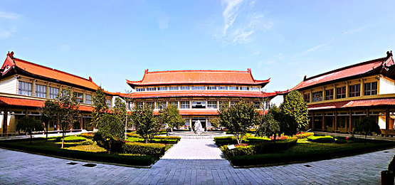 台北娜娜卡洗衣机：霓虹街头极速漂移，神秘导航引领都市传说冒险