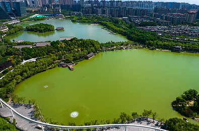 小鲜肉初精GAY 免费应用：极速新星初征上线，免费畅享真实改装与热血竞速之旅-3