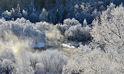 国精产品一:国产赛车新作极速华夏今日上线,沉浸式体验东方汽车工业崛起之路-3