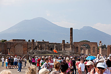 黄色软件网站下载3.0.3免费下载安装：都市夜幕下的速度革命，真实改装与零门槛竞速来袭-3