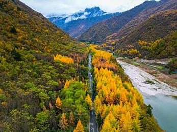 国厂成人电影：国产游戏突破传统框架，驶入成人级叙事赛道，打造电影化深度体验-3