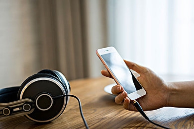 影音av成人：极致拟真驾驶时代来临，感官革命如何重塑虚拟赛道体验-3